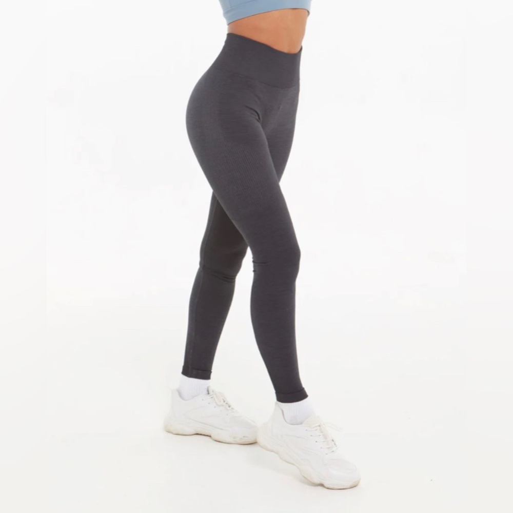 Lazuli Label seamless ribbed contour leggings